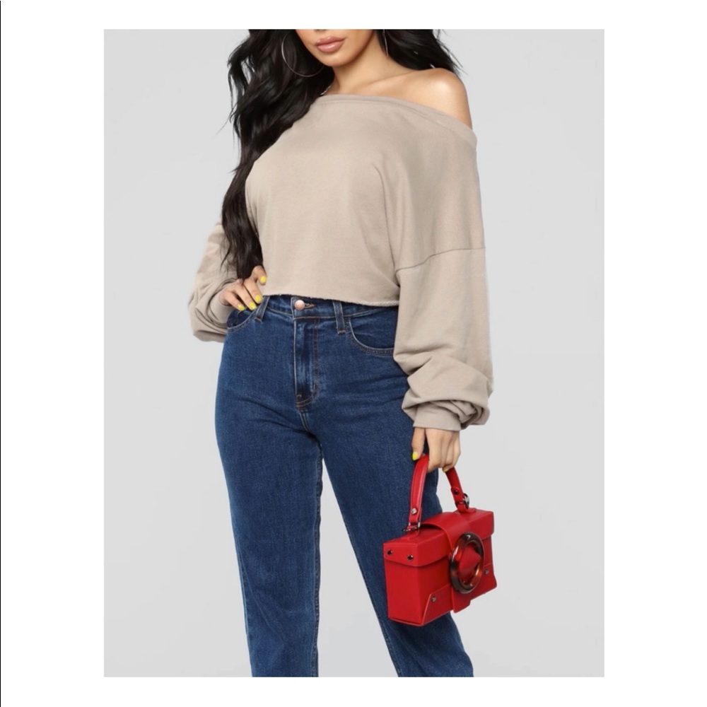 Beige long sleeve crop top sweater
